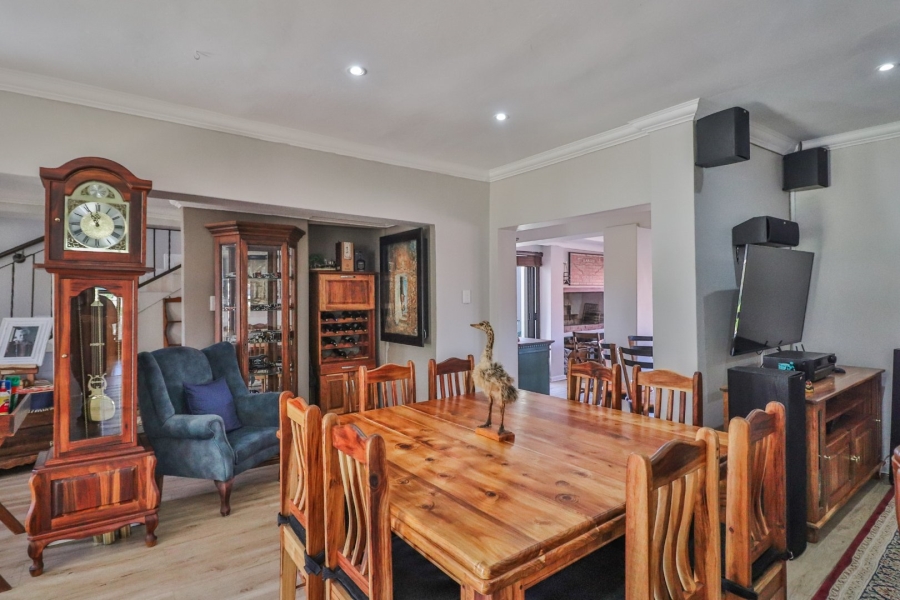 3 Bedroom Property for Sale in Avonddans Western Cape